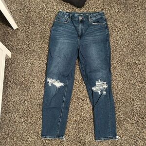 American eagle skinny jeans with raw hem. Dark wash!